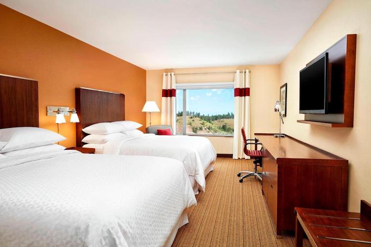 Double Room in Four Points by Sheraton Kelowna Airport Hotel